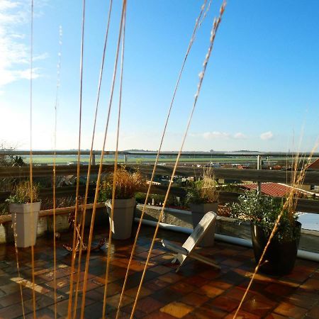 La Surprise Bed & Breakfast เอตาปล์ ภายนอก รูปภาพ